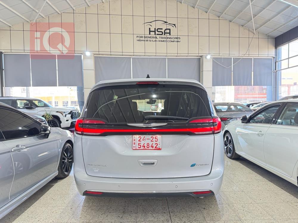 کرایسلەر پاسیفیکا